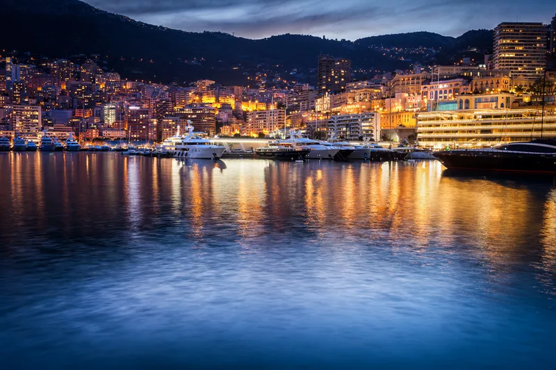 Monte-Carlo at dusk