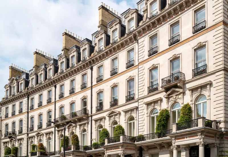 A stucco terrace in Belgravia