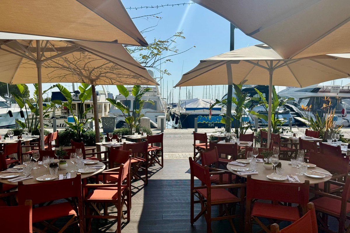 The terrace of Le 3/4 on the port of Beaulieu-sur-Mer