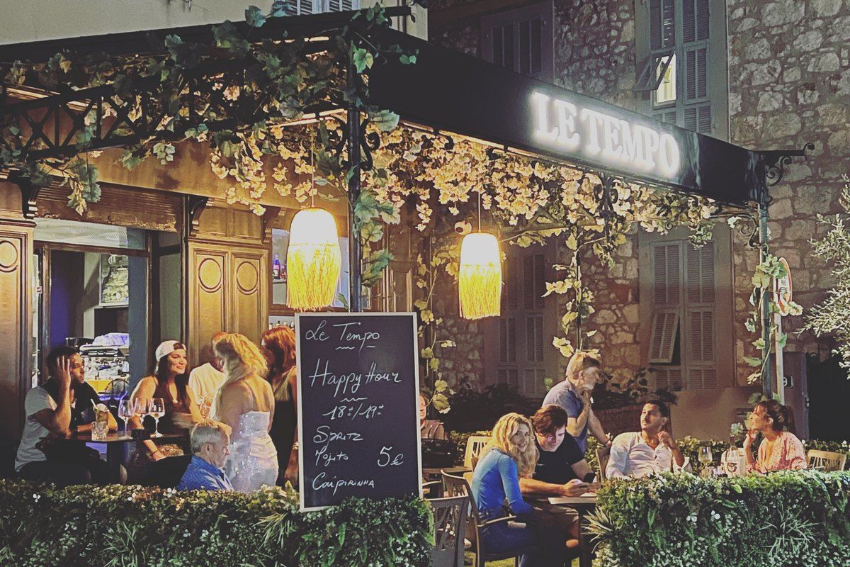 Le Tempo on boulevard Maréchal Joffre, Beaulieu-sur-Mer
