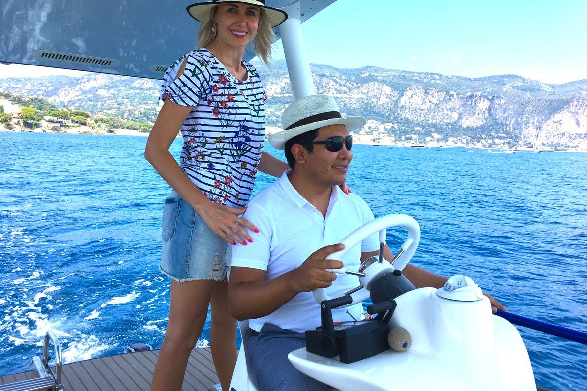 A SeaZen silent solar boat on the water off Beaulieu-sur-Mer