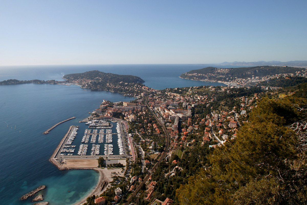 View over Beaulieu-sur-Mer from the Sentier de la Petite Afrique