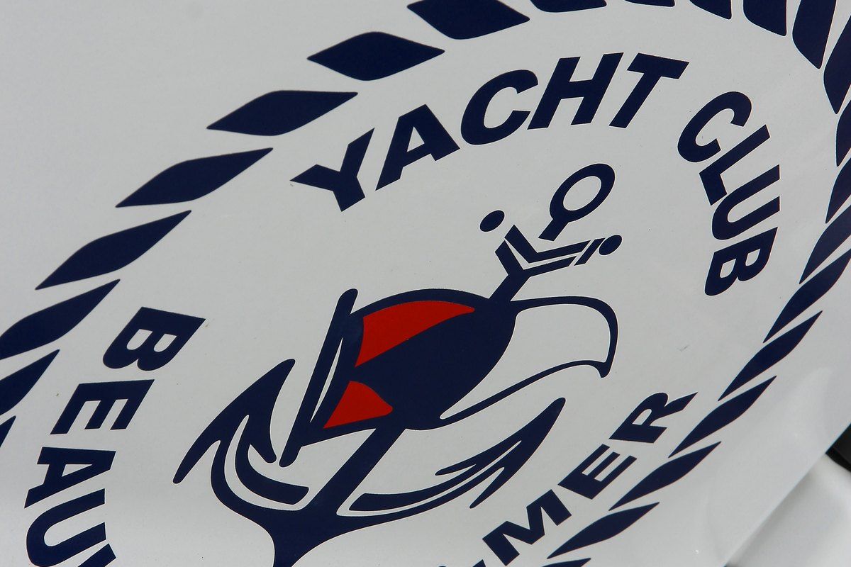The Yacht-Club de Beaulieu on quai Whitechurch