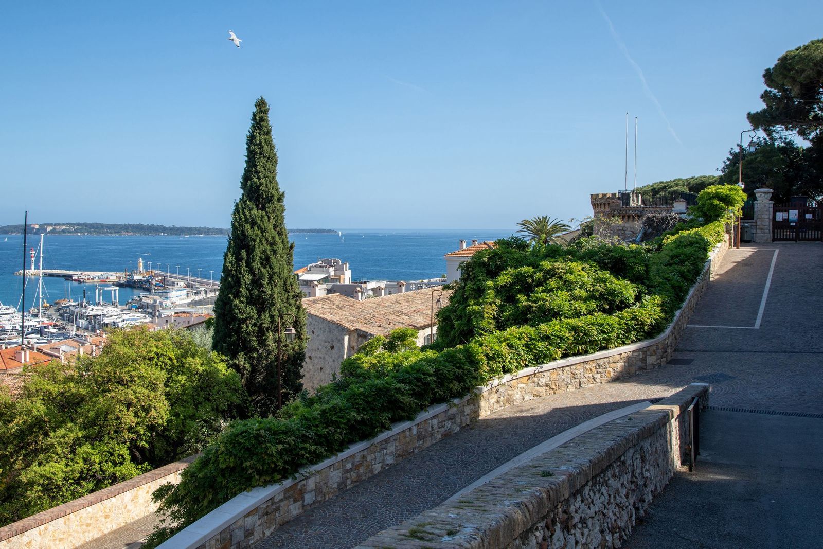 The bay of Cannes and the Îles de Lérins from the Château de la Castre in Le Suquet