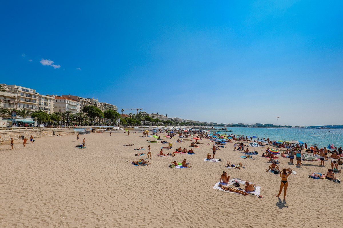 The public Plage Macé beside the Palais des Festivals, a wide stretch of sand on the Croisette