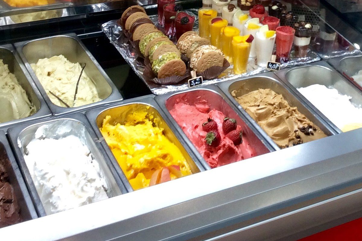 Le Glacier, the ice-cream shop on rue Plane in Èze village