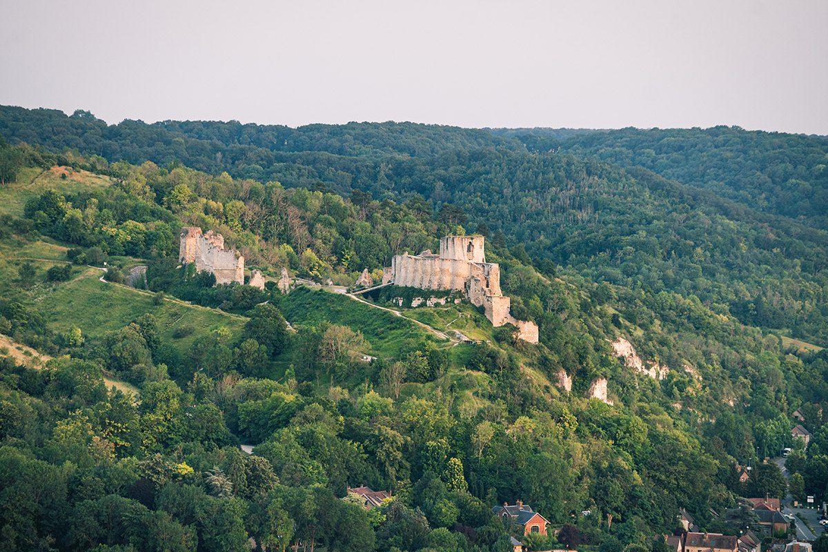 Château Gaillard's ruins above wooded slopes in the Seine valley
