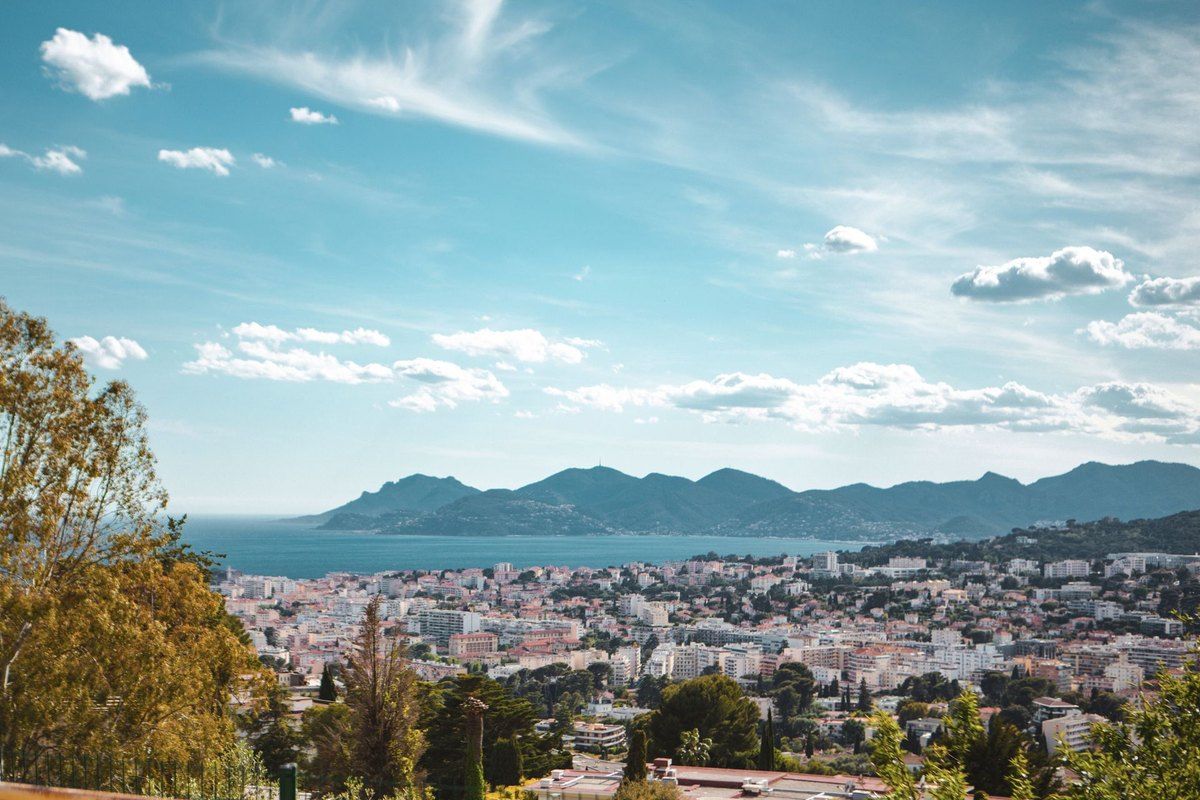 View from the heights of Le Cannet over Cannes, the bay and the Estérel
