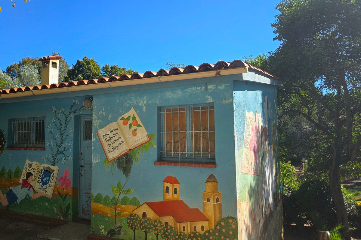 The former children's library in the Tivoli gardens, painted with giant open storybooks and Le Cannet's chapels