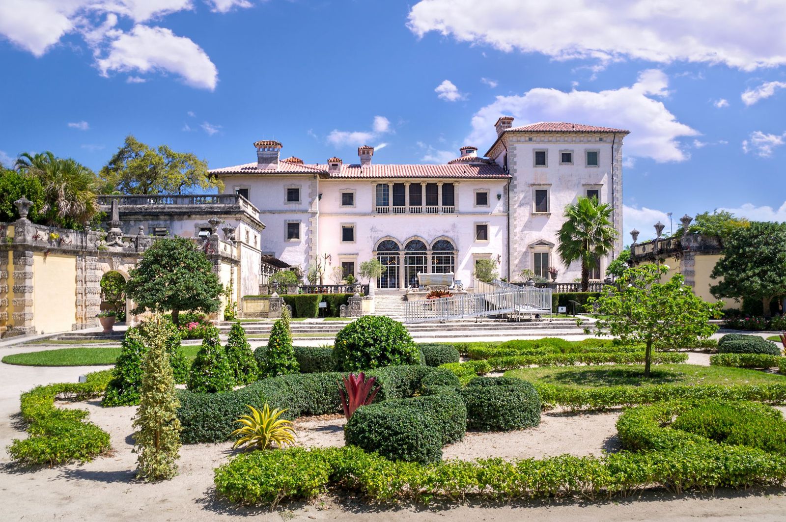 The gardens and main house of Vizcaya Museum