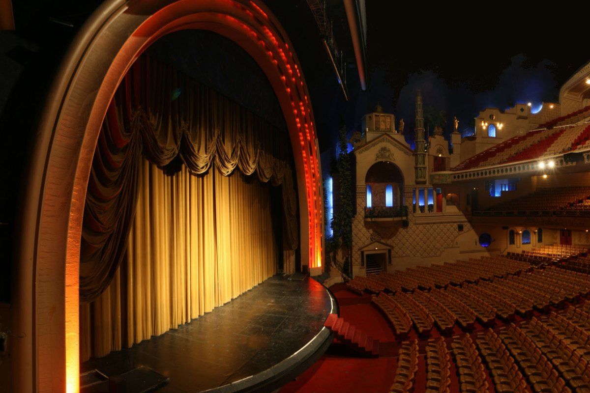 Le Grand Rex cinema on boulevard Poissonnière