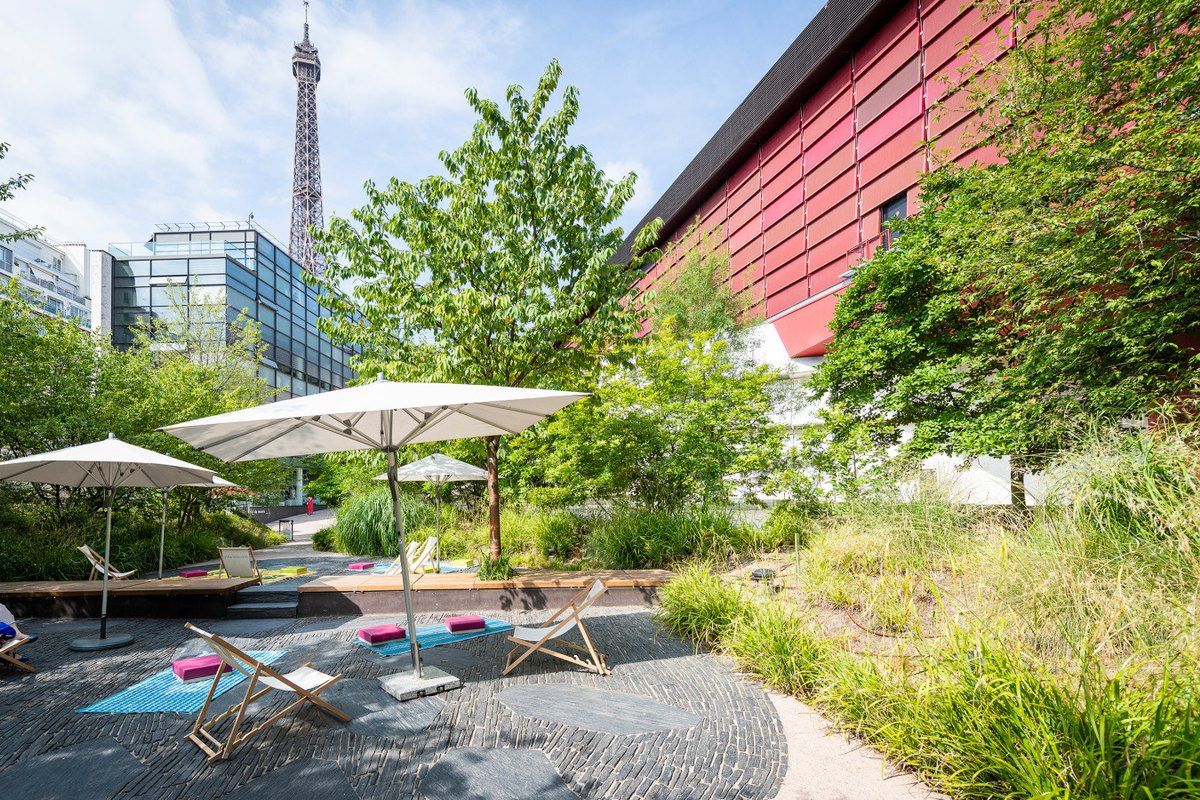The garden of the Musée du quai Branly – Jacques Chirac in summer