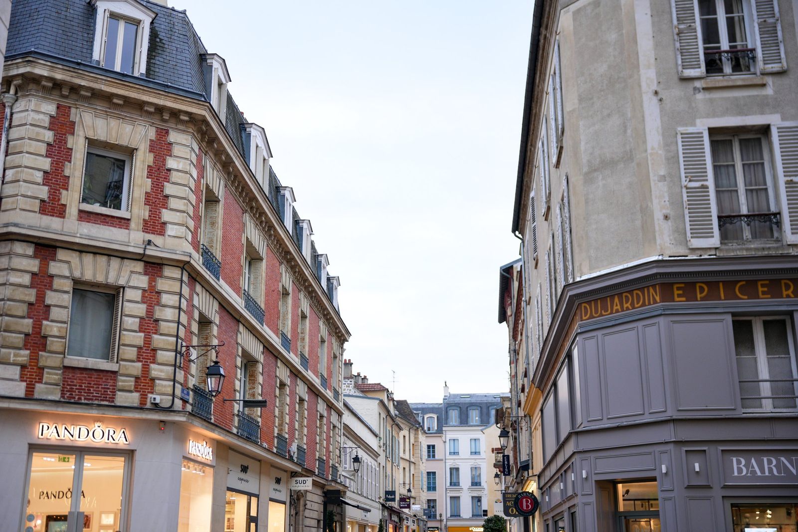 A shopping street with historic façades in Saint-Germain-en-Laye