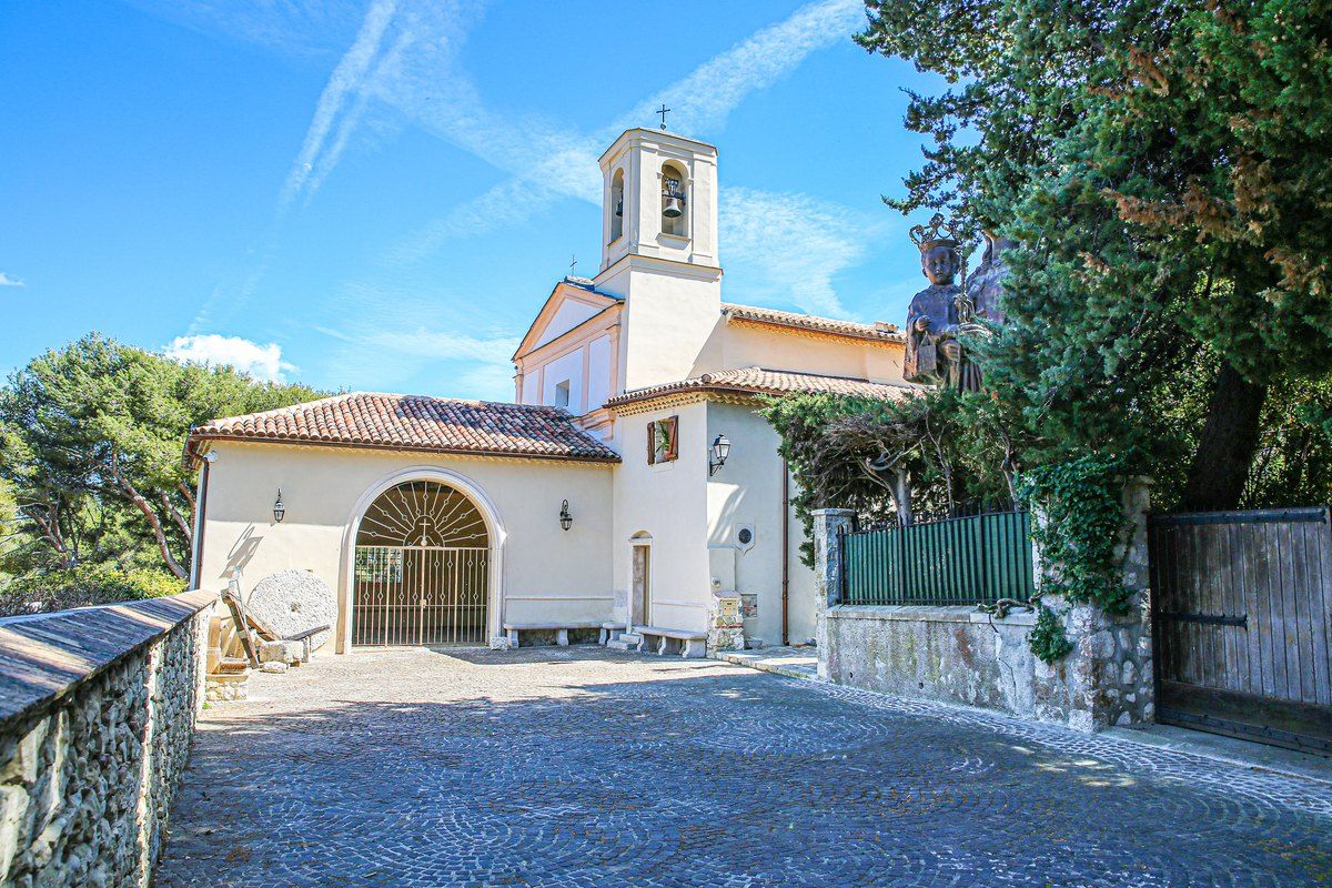 The Chapelle Saint-Hospice on its point, Saint-Jean-Cap-Ferrat
