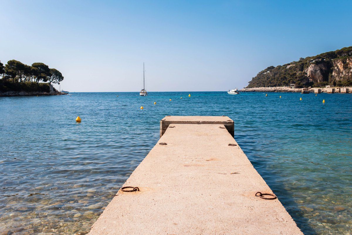 Clear water at the Plage des Fosses, Saint-Jean-Cap-Ferrat