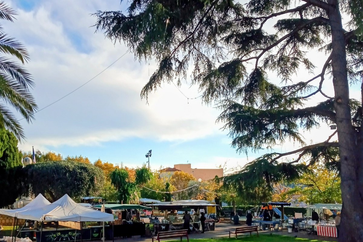 Stalls at the market in the Jardin François Binon, Villefranche-sur-Mer