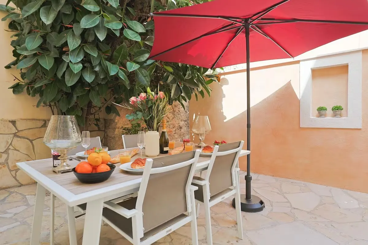 The garden terrace at Strelezia House in Old Antibes