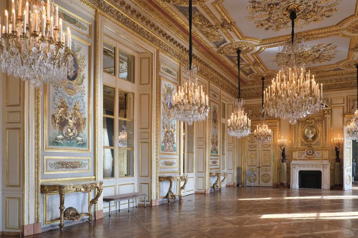 Gilded Salon des Amiraux with chandeliers in the Hôtel de la Marine, Paris