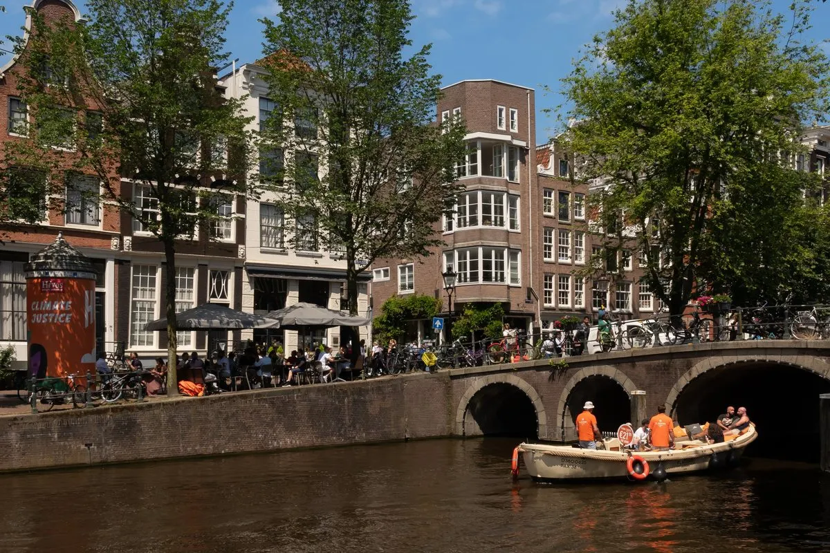 Canal houses and a bridge on the Herengracht in Amsterdam