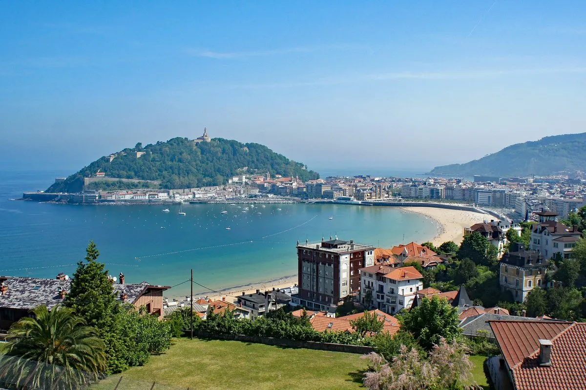 La Concha bay and beach in San Sebastián