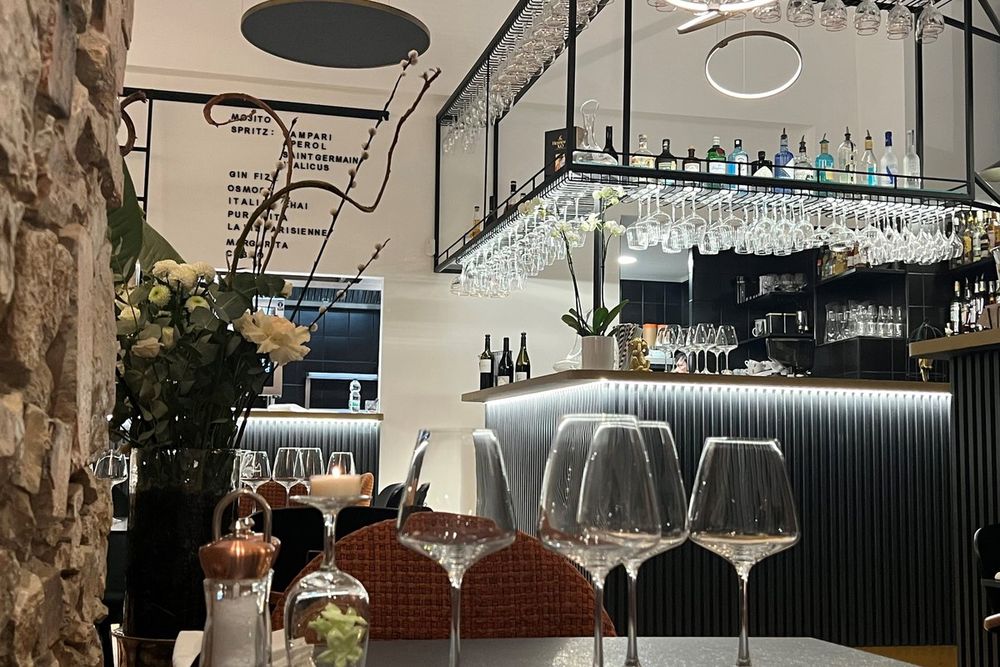 So'mets bistro in the centre of Beaulieu-sur-Mer