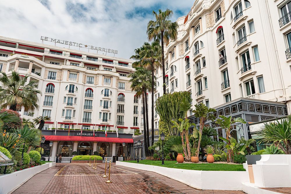 Hôtel Barrière Le Majestic – the art deco palace facing the steps