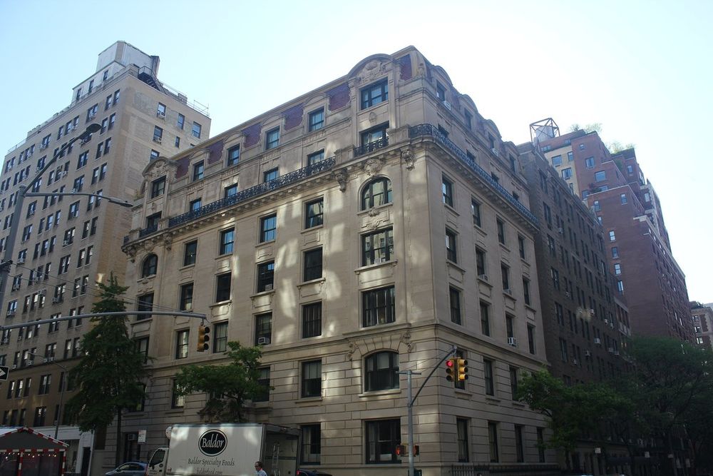Madison Avenue – the avenue of advertising became New York's street of luxury