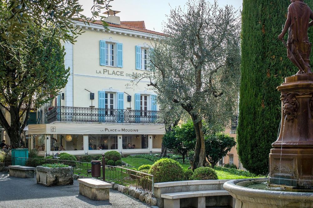 La Place de Mougins – a monthly ingredient, staged like art