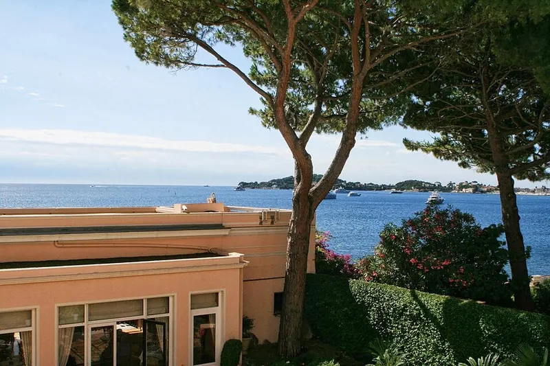 La Réserve de Beaulieu – from fish pond to Belle Époque palace
