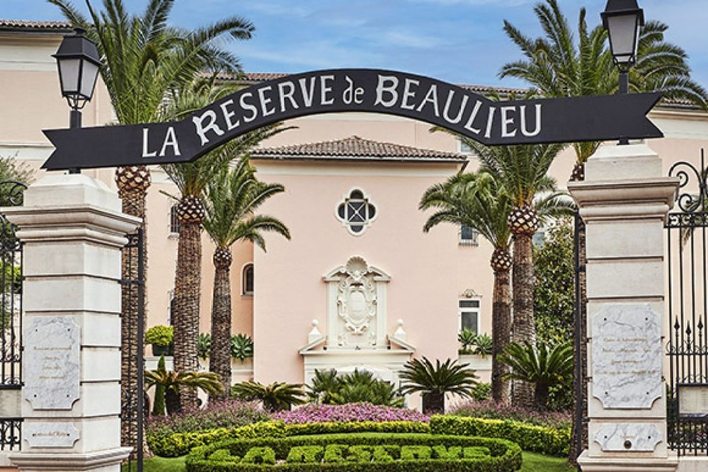 Le Restaurant des Rois – a fisherman's basin turned royal table in Beaulieu