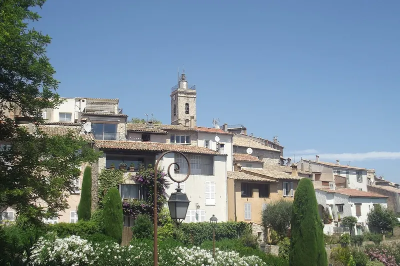 Le Mas Candille in Mougins – a Provençal farmhouse in Hugo Toro's rendition
