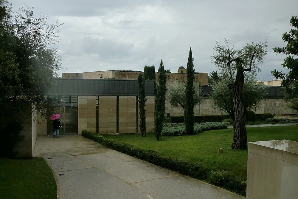 Musée Chagall in Nice – twelve biblical paintings in a house of light