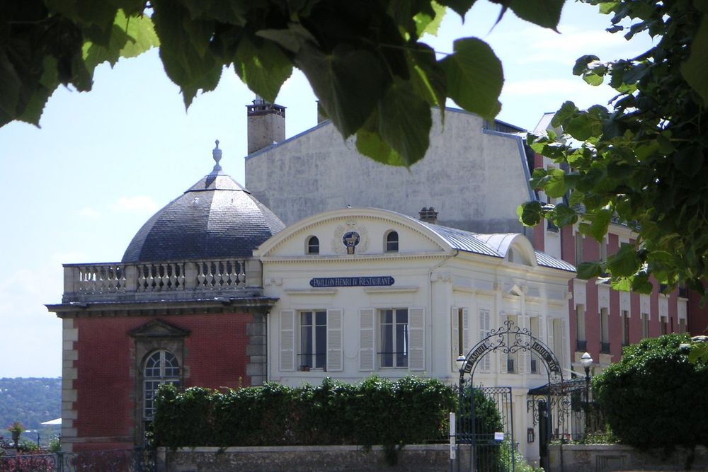 The domed pavilion and façade of the Pavillon Henri IV hotel on the Petite Terrasse, Saint-Germain-en-Laye