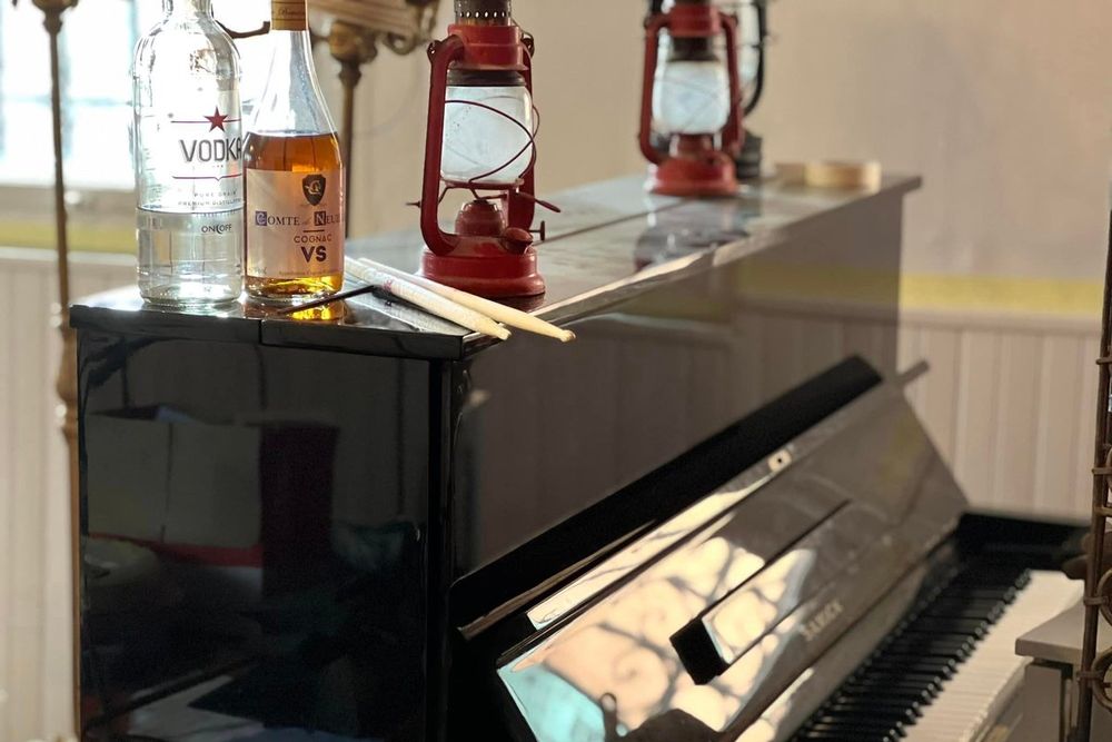 The piano at La Trinquette Jazz Club, Villefranche-sur-Mer
